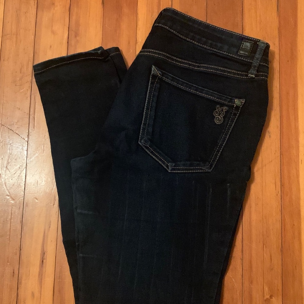 SOLD - Skinny Jeans